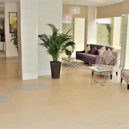 Hostel The Lofts Kuwait Fintas Kuwait City Exterior foto