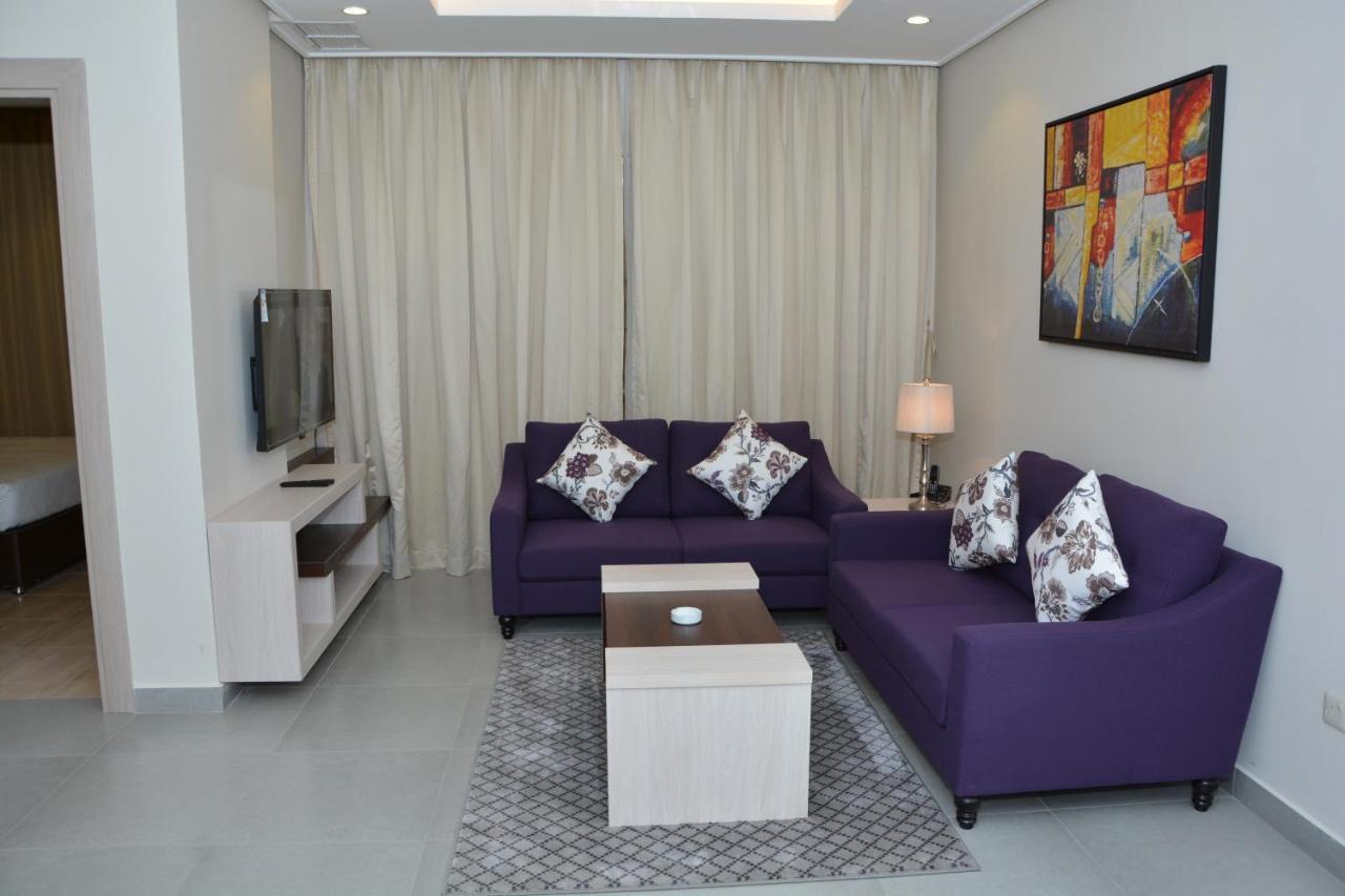 Hostel The Lofts Kuwait Fintas Kuwait City Exterior foto