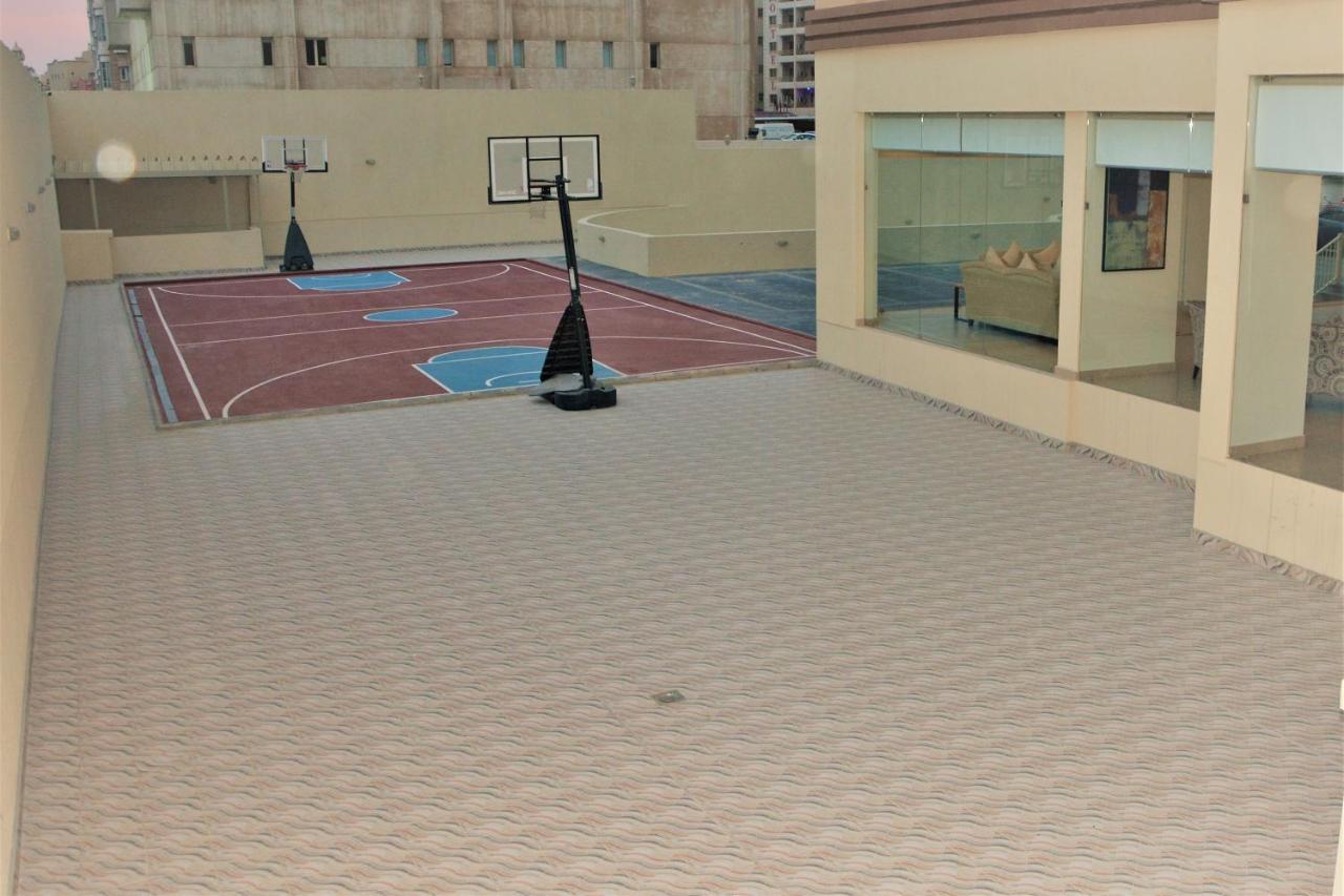 Hostel The Lofts Kuwait Fintas Kuwait City Exterior foto